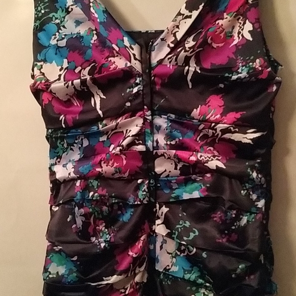 Dress - Picture 4 of 7